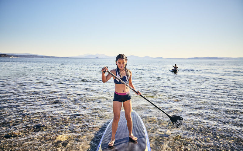 How to stand up paddle board?